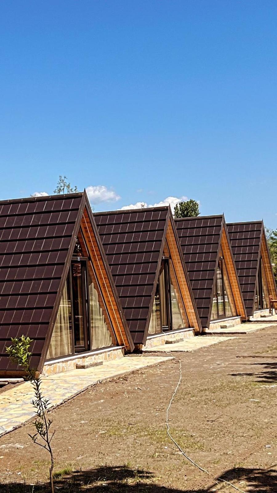 Windmill Shkodra Villa'S & Gesthouse Ngoại thất bức ảnh
